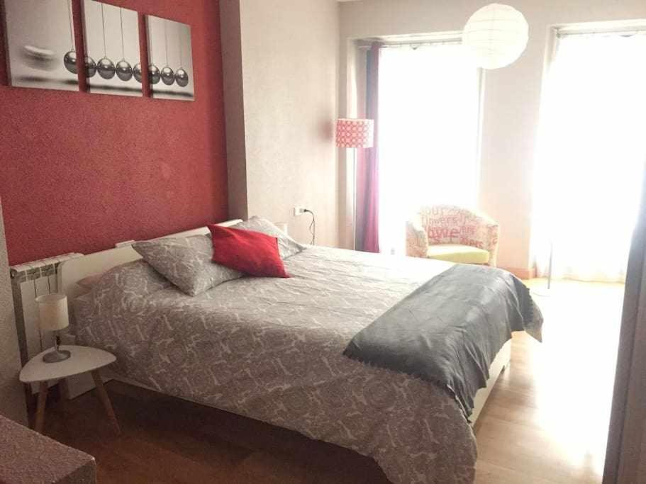 Apartamento Ayla Ayuntamiento Pamplona Exterior foto